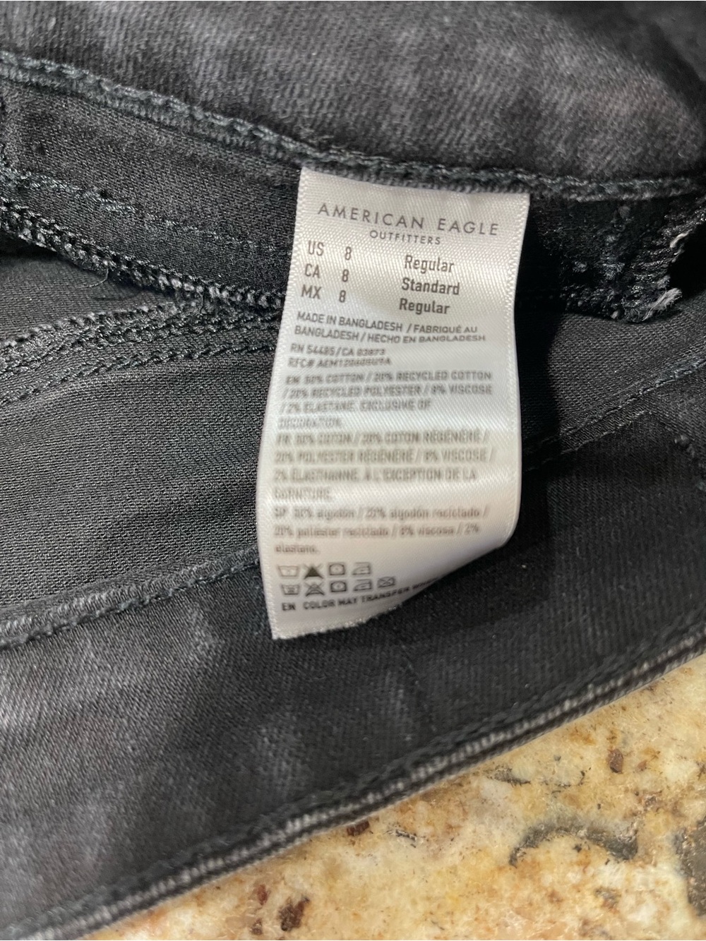 American Eagle Next level high waisted Capri 
Size 8 - Picture 9 of 9